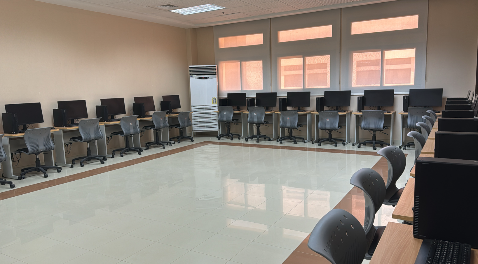 المعامل التدريبية.png